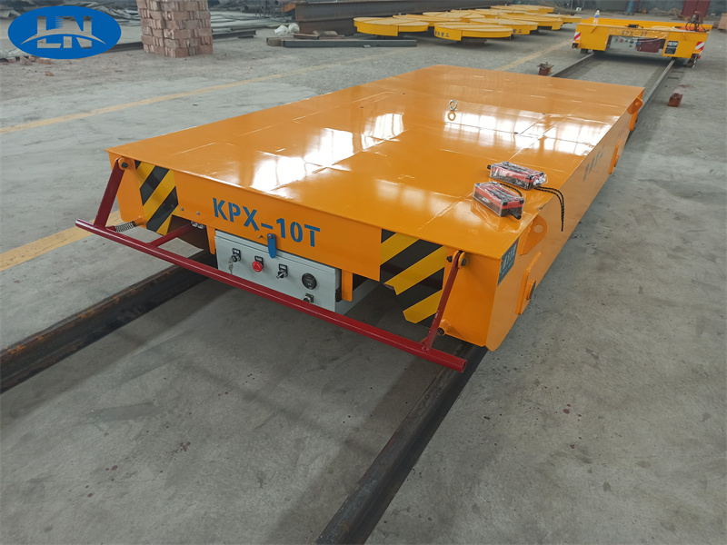 रेल में बैटरी कार