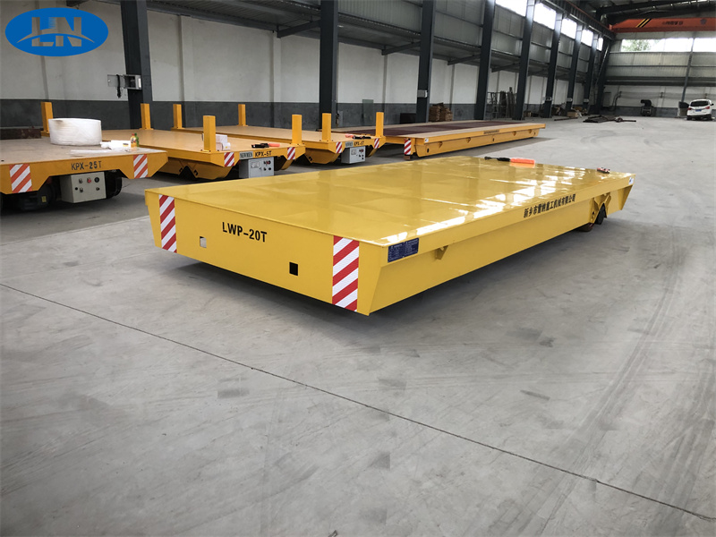 भारी मशीनों को संभालने के लिए ट्रांसफर कार्ट