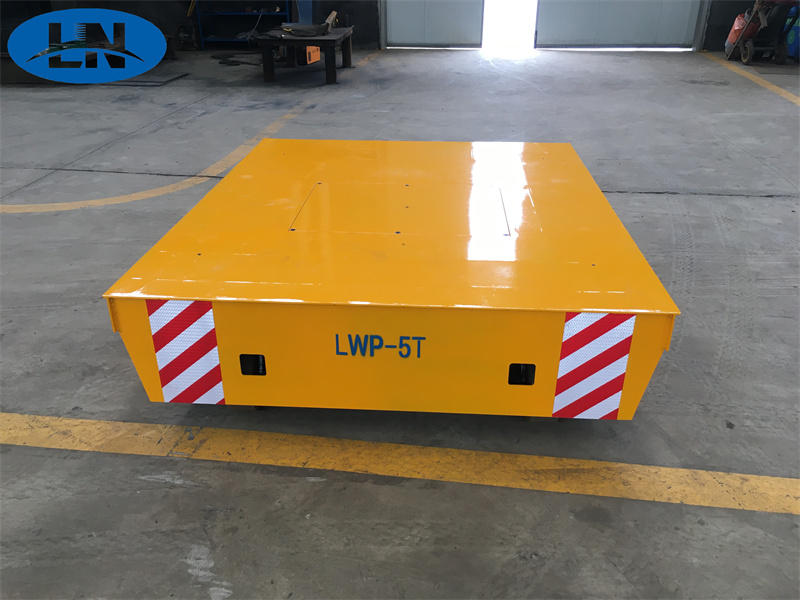 इलेक्ट्रिक फ्लैटबेड ट्रॉली