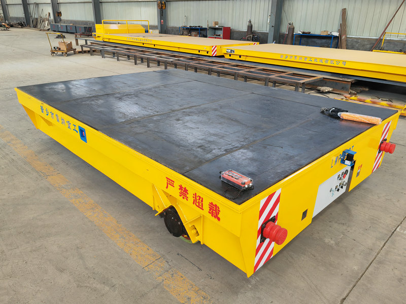 सर्दियों में एक ट्रैकलेस ट्रांसफर कार्ट का उपयोग करने के 8 युक्तियाँ