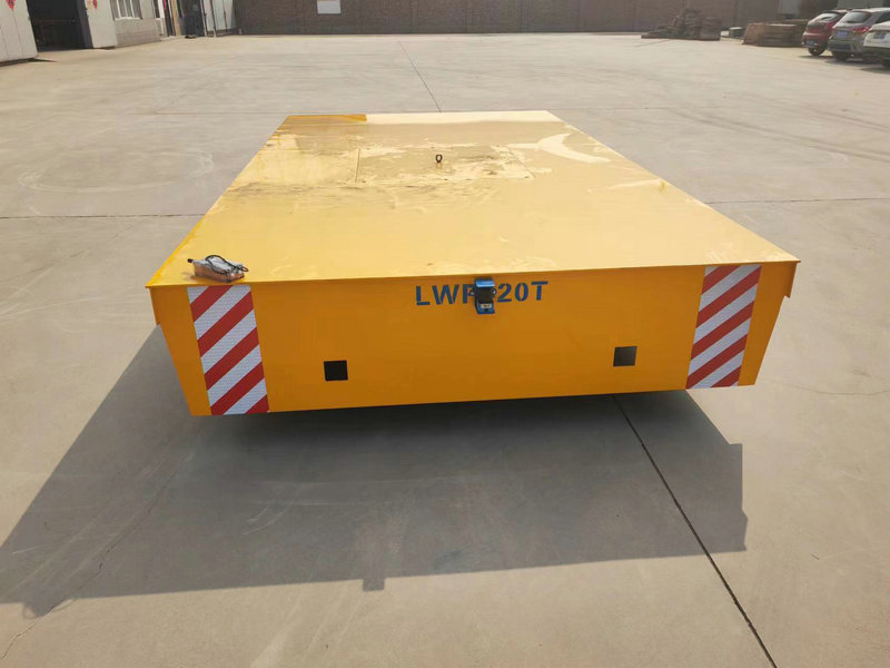 ट्रैकलेस इलेक्ट्रिक फ्लैट कार