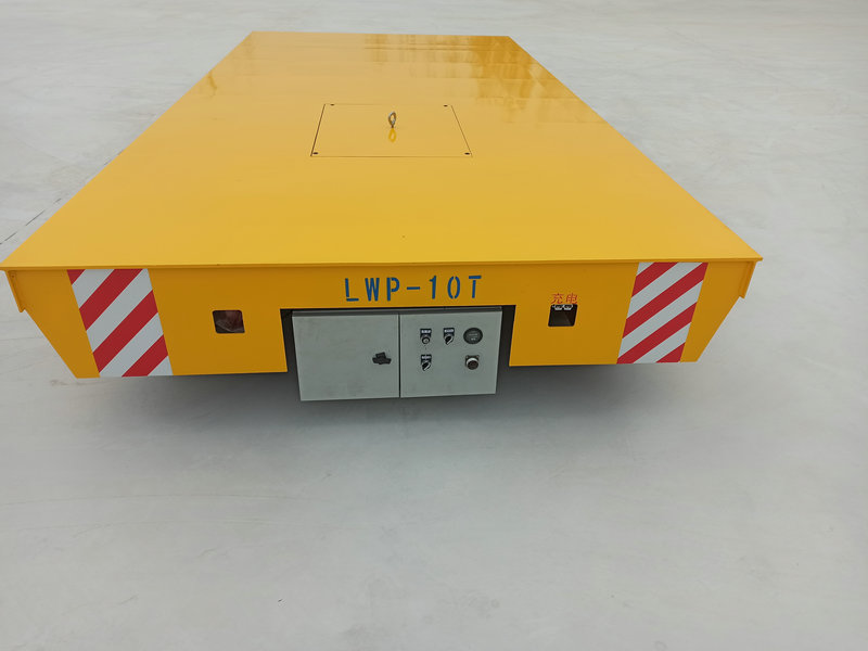 ट्रैकलेस इलेक्ट्रिक वाहन