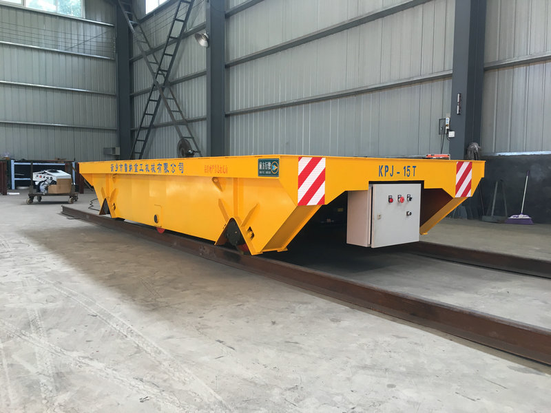 कार्यशाला में इलेक्ट्रिक फर्श लिफ्टर ट्रैक रखते समय घर्षण रेंज की गणना कैसे करें