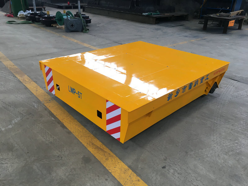 5 टन खनन ट्रैकलेस ट्रांसफर वाहनों