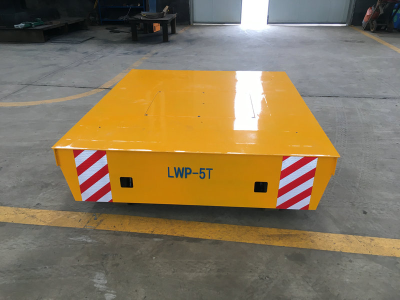 5 टन खनन ट्रैकलेस ट्रांसफर वाहनों