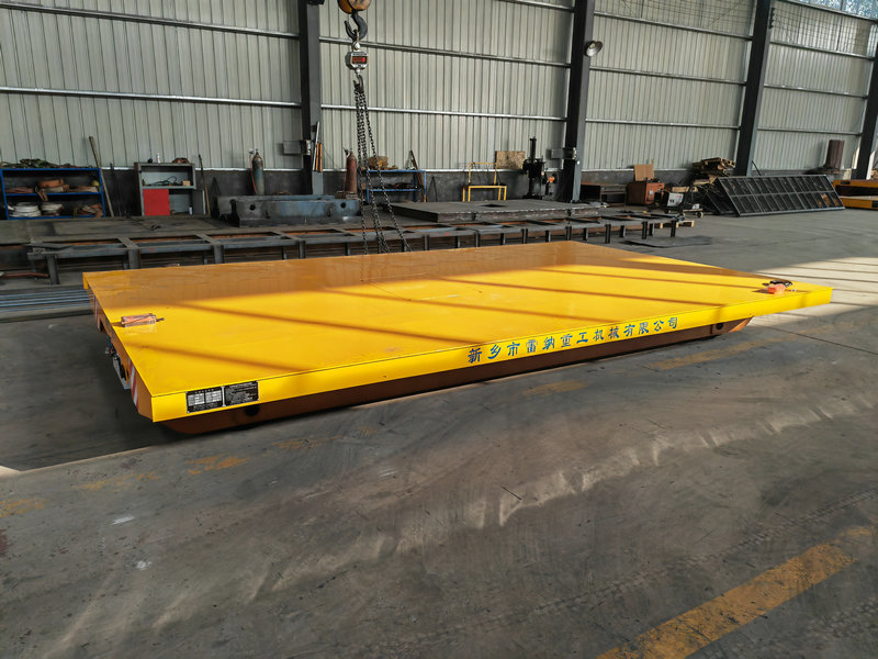 उत्पादन संयंत्र के लिए मोबाइल रोबोट रेल परिवहन